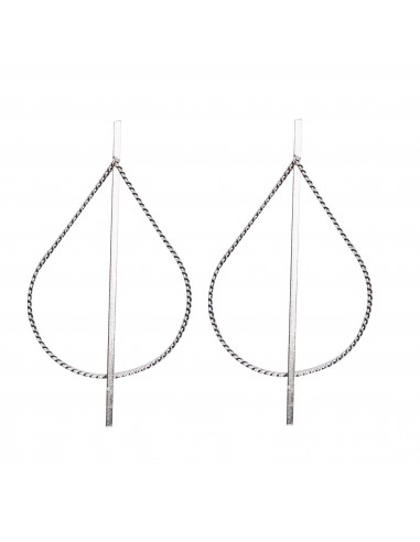 Pendiente largo de plata .