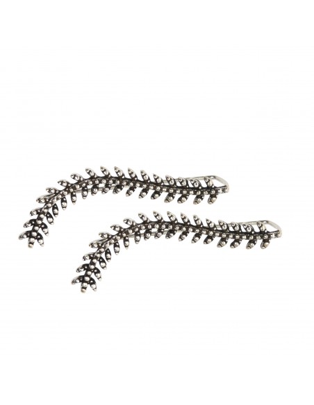 Pendiente trepador de plata.