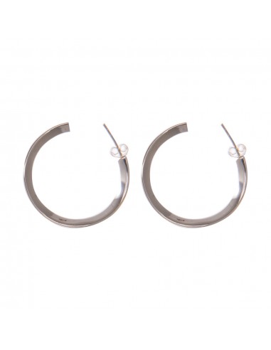 Aros planos de plata lisa .Cierre de presión.