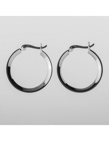 Aros de plata lisa .