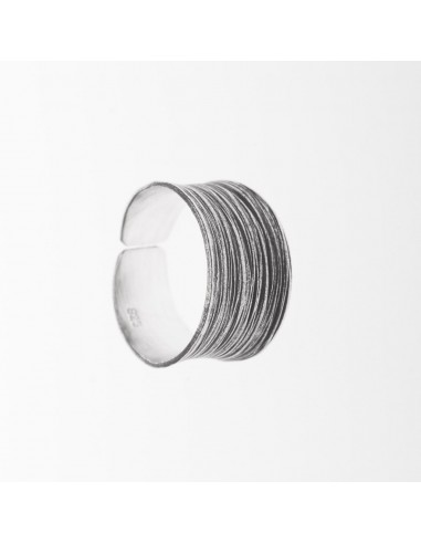 Anillo étnico de Plata grabado .