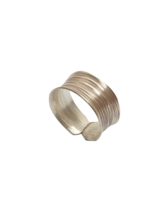 Anillo étnico de Plata grabado .