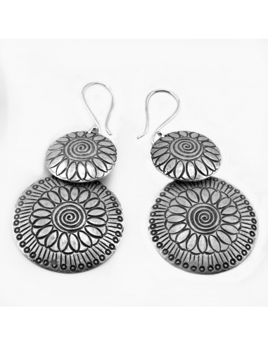 Pendiente étnico de Plata.