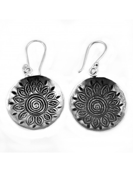 Pendiente étnico de Plata .