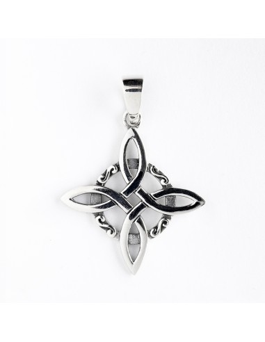 Colgante Nudo de Bruja de Plata .