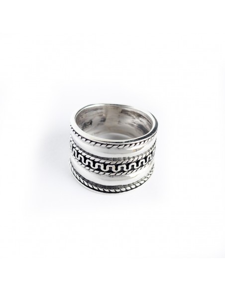 Anillo con cenéfa central de Plata.