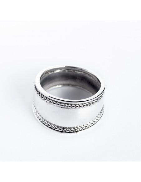 Anillo liso de Plata.