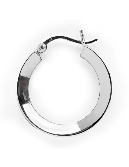 Aros de plata lisa .