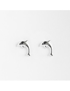 Pendiente Delfín de Plata.