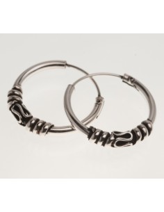 Aros Bali de plata . Diámetro de 1,8x18 mm.