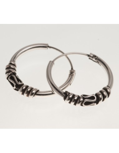 Aros Bali de plata . Diámetro de 1,8x18 mm.