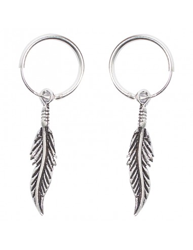 Aro de plata con pluma .